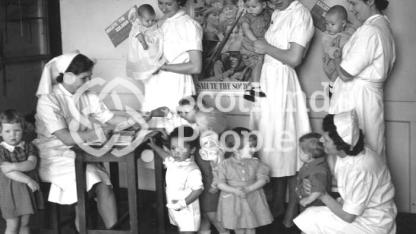 Wartime savings bank opens in the nursery 1939-1945