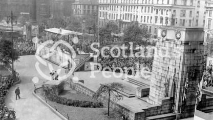 War savings rally, George Square Glasgow, 1939-1945