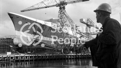 Queen Elizabeth 2 under construction, 1967