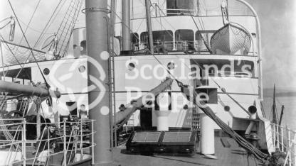 Cunard Line ocean liner RMS Saxonia (1), 1899 bridge and foredeck