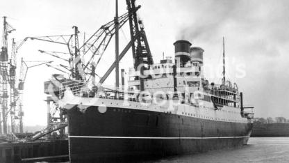 Blue Star Line ocean liner SS Avila Star at the dockside in Clydebank, 1926