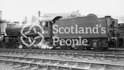 LNER Thompson Class B1 4-6-0 medium mixed traffic Locomotive No.61242