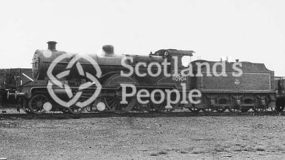LMS 4P Compound 4-4-0 Class passenger Locomotive No. 40904