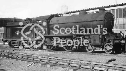 LNER Gresley D49 4-4-0 Hunt/Shire Class Locomotive No. 62714 \"Perthshire\"