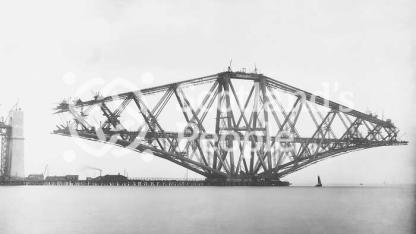 Forth Bridge construction