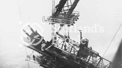 Forth Bridge construction