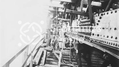 Forth Bridge construction