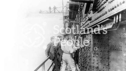 Forth Bridge construction