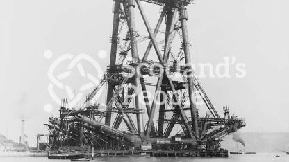 Forth Bridge construction