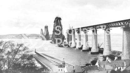 Forth Bridge construction