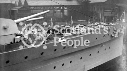 HMAS Australia (512)