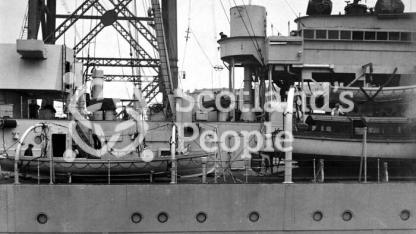 HMAS Australia (512)