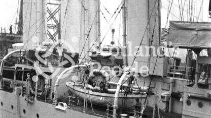 HMAS Australia (512)