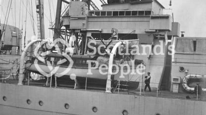 HMAS Australia (512)