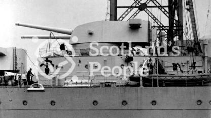 HMAS Australia (512)