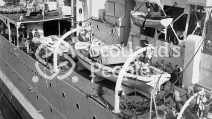 HMAS Australia (512)