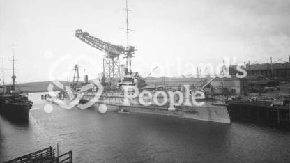 HMAS Australia (402)
