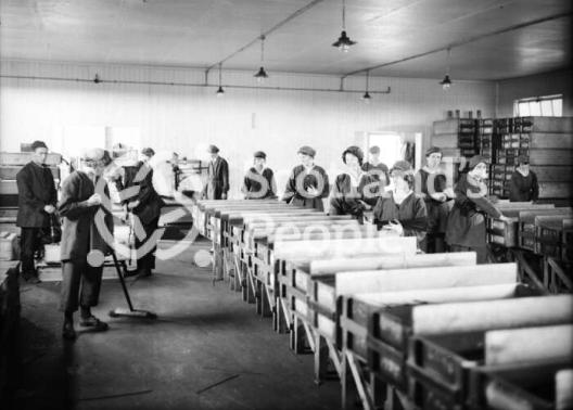 Packing cordite HM Factory Gretna 1918