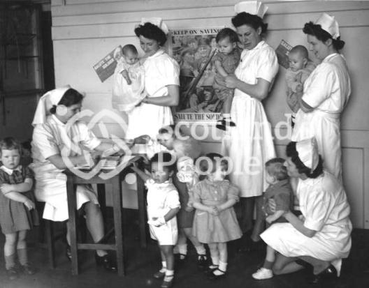 Wartime savings bank opens in the nursery 1939-1945