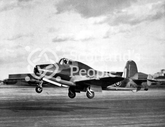 The Gloster 26/28 jet plane 1945