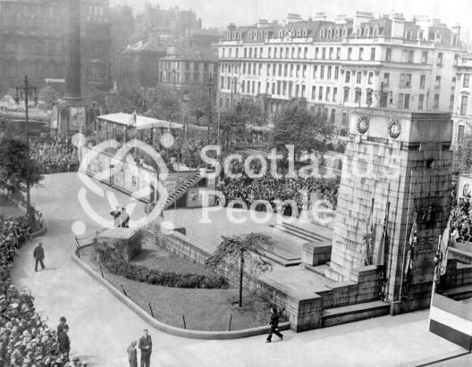 War savings rally, George Square Glasgow, 1939-1945