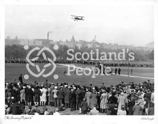 Edinburgh crowds watching flight of Tiger Moth, c 1944