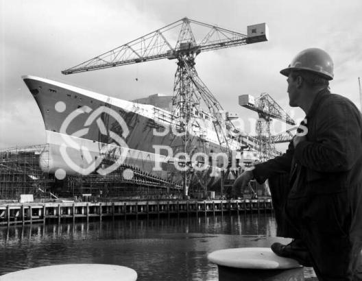 Queen Elizabeth 2 under construction, 1967
