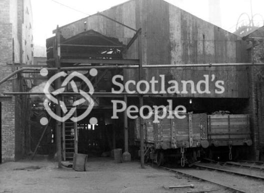 Picking tables building at Glencraig Colliery, 1950s