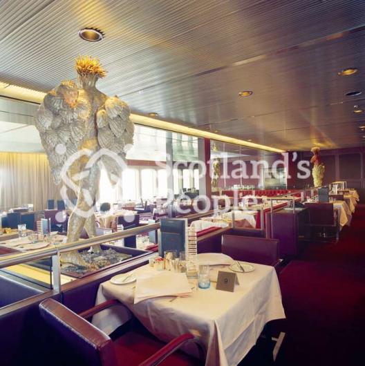 Grill room, QE2, 1969