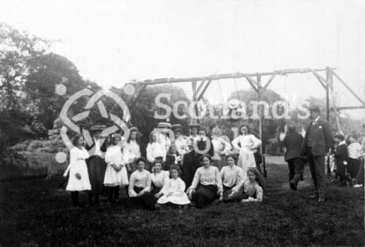 Sunday school picnic, Edinburgh, 1920