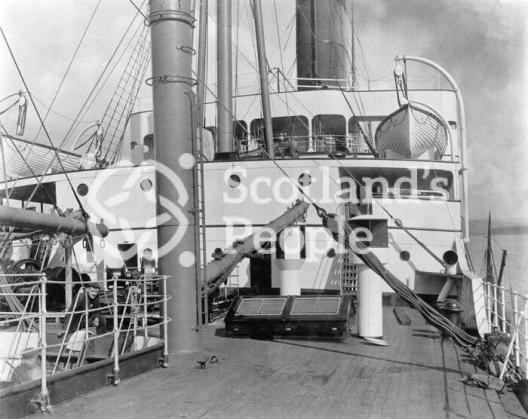 Cunard Line ocean liner RMS Saxonia (1), 1899 bridge and foredeck