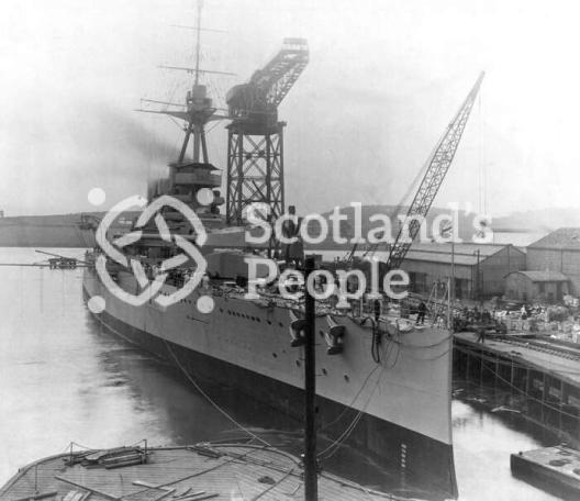 HMS Tiger, Royal Navy Tiger-Class Battlecruiser from the bow end at Clydebank 1914