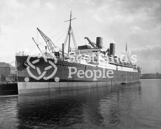 Canadian Pacific Line liner SS Duchess of Bedford in basin showing the port side, 1928