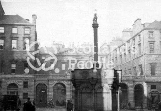 Mercat Cross and City Chambers, Edinburgh, Early 20th century
