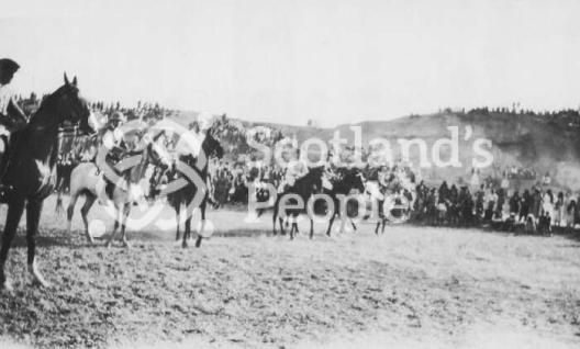 The start of the races at Mosul