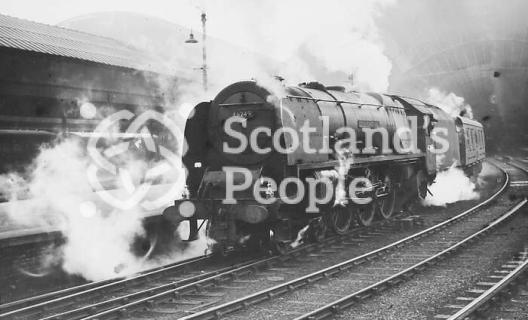 LMSR Stanier Princess Coronation Class 4-6-2 Locomotive BR No.46249 \"City of Sheffield\"