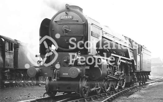 LNER Peppercorn A2 Class 4-6-2 Locomotive BR No.60539 \"Bronzino\"