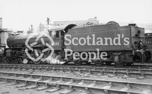 LNER Thompson Class B1 4-6-0 medium mixed traffic Locomotive No.61242