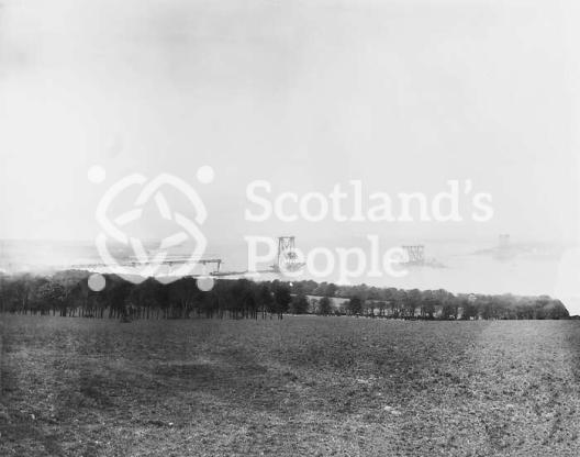 Forth Bridge construction