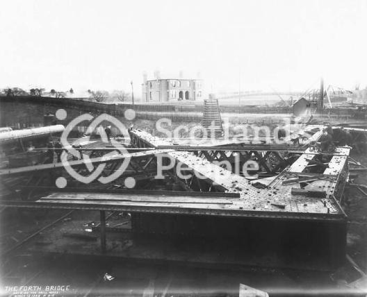 Forth Bridge construction