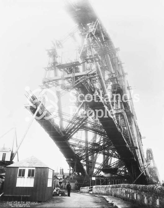 Forth Bridge construction