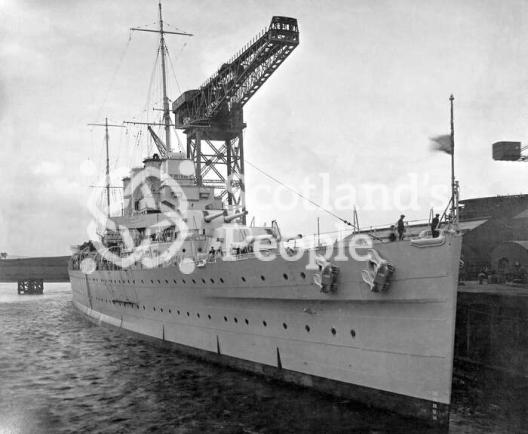 HMAS Australia (512)