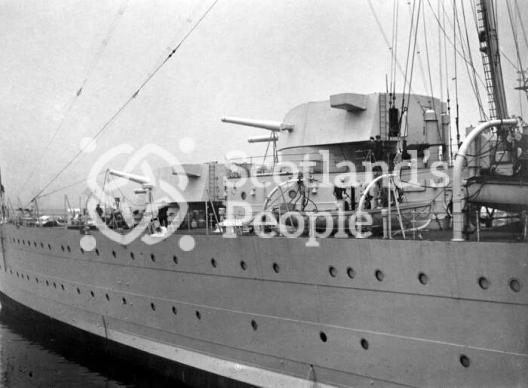 HMAS Australia (512)