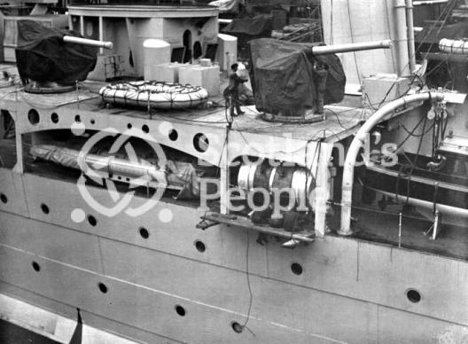 HMAS Australia (512)