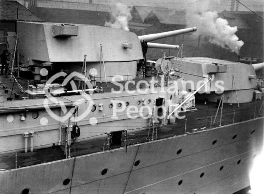 HMAS Australia (512)