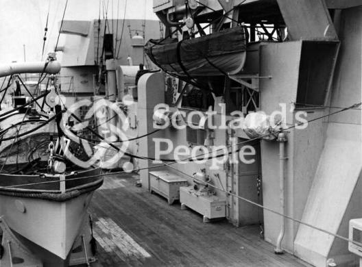 HMAS Australia (512)