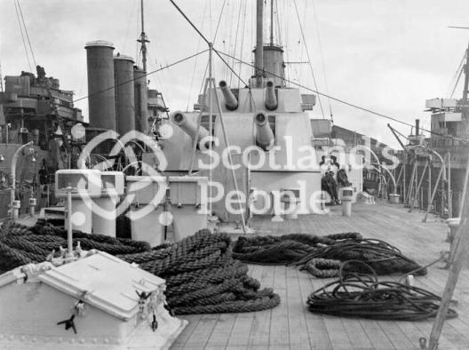 HMAS Australia (512)