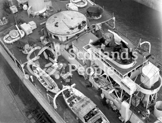 HMAS Australia (512)