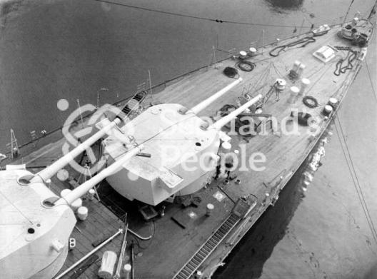 HMAS Australia (512)