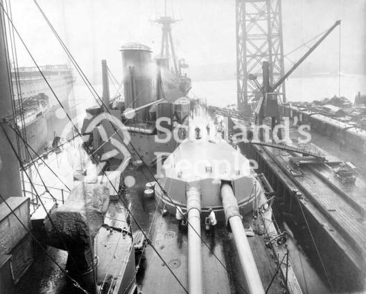 HMAS Australia (402)